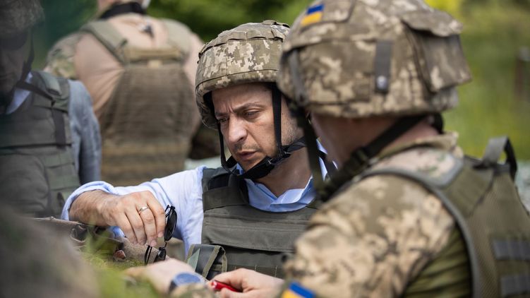 Зеленский на передовой 27 мая. Фото пресс-службы президента