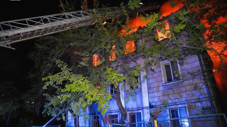 Наслідки обстрілу Одеси. Фото: ДСНС