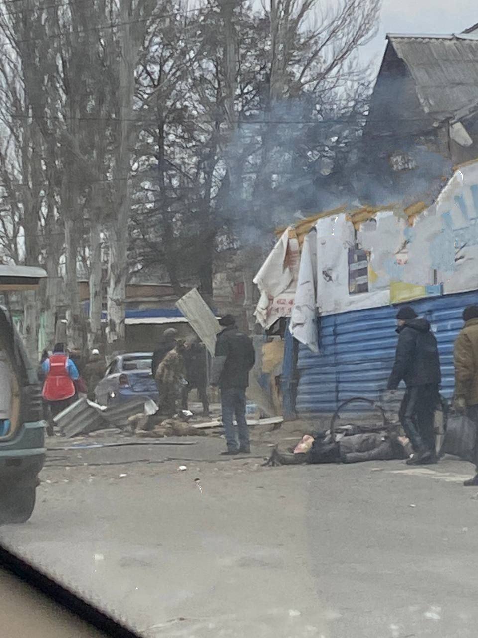 Последствия обстрела в Курахово