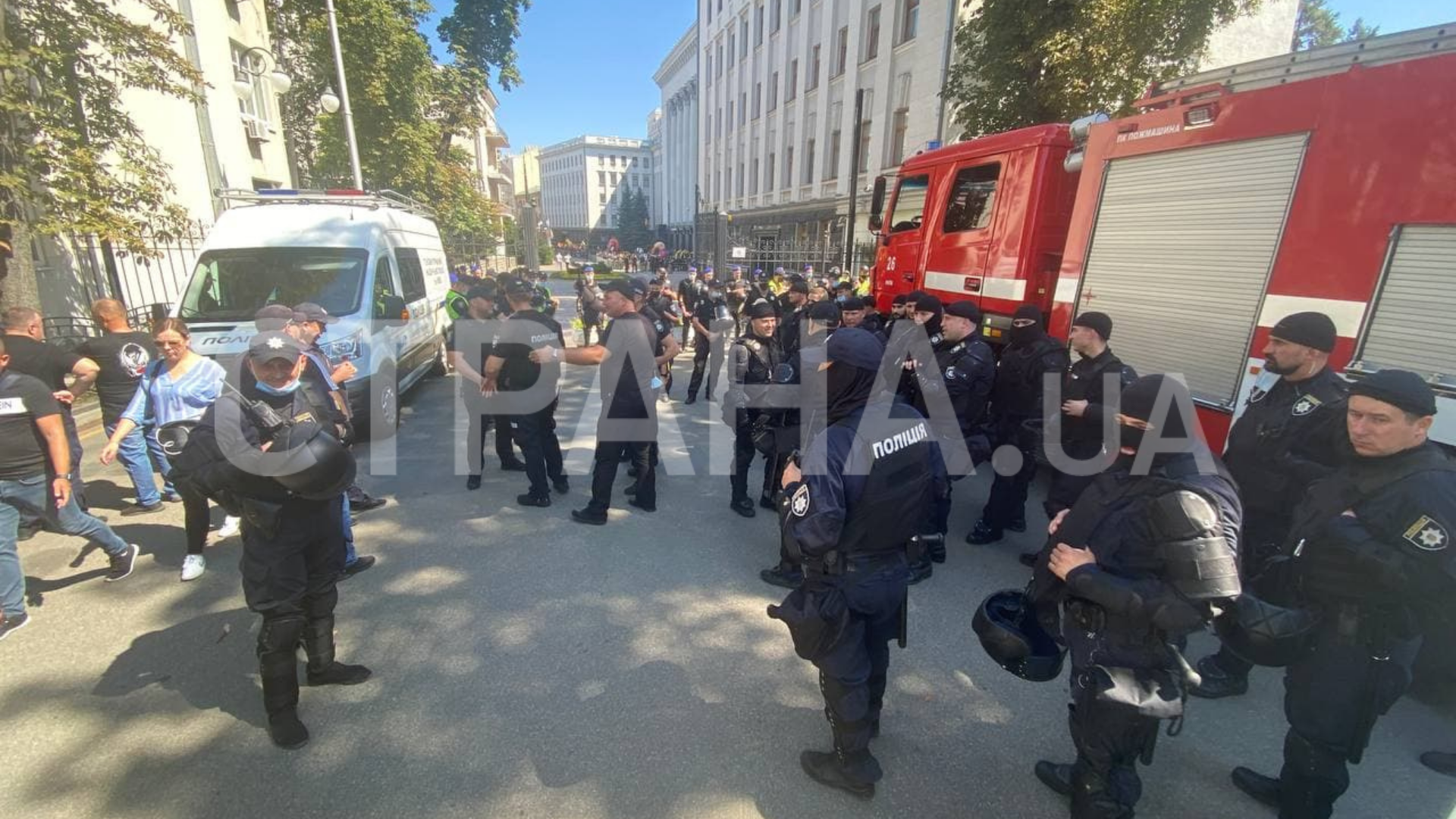 Нацкорпус митингует под Офисом Зеленского